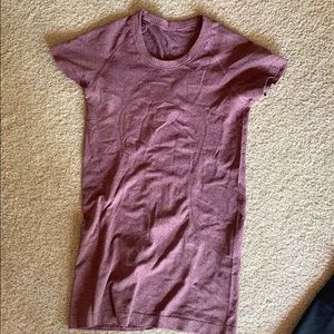 Lululemon workout shirt